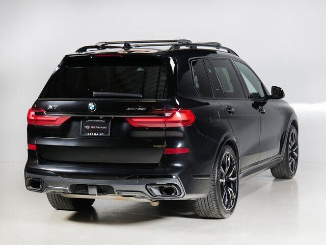 2022 BMW X7