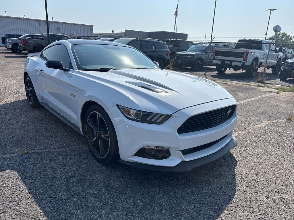 2017 FORD Mustang