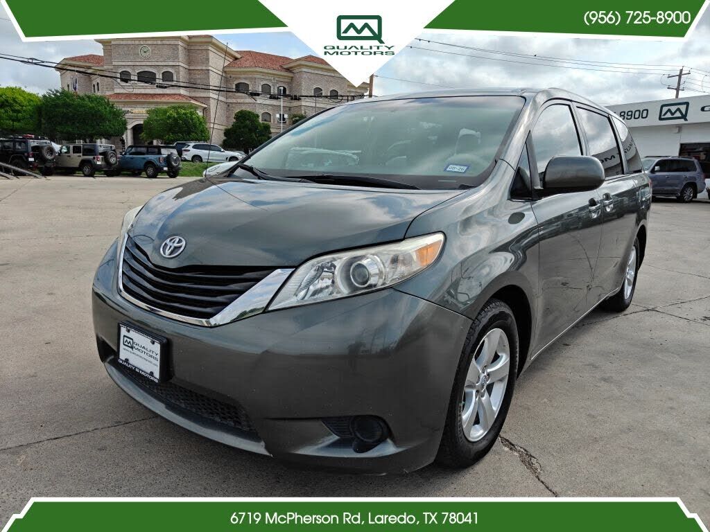 2013 TOYOTA Sienna