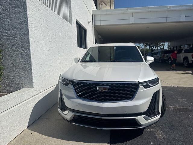 2023 CADILLAC XT6