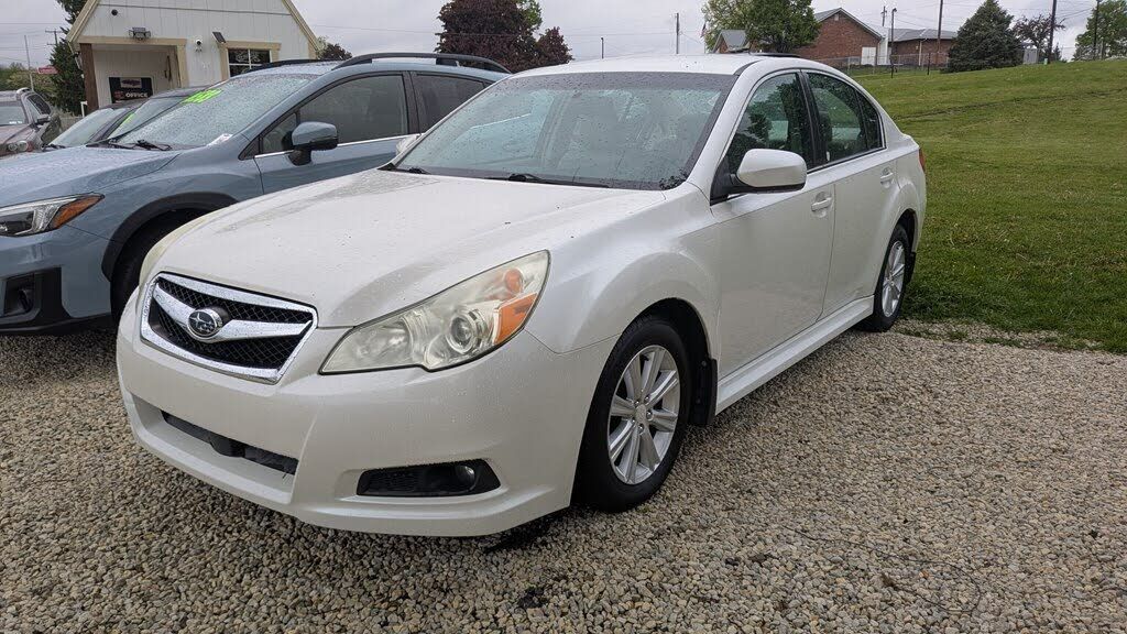 2011 SUBARU Legacy