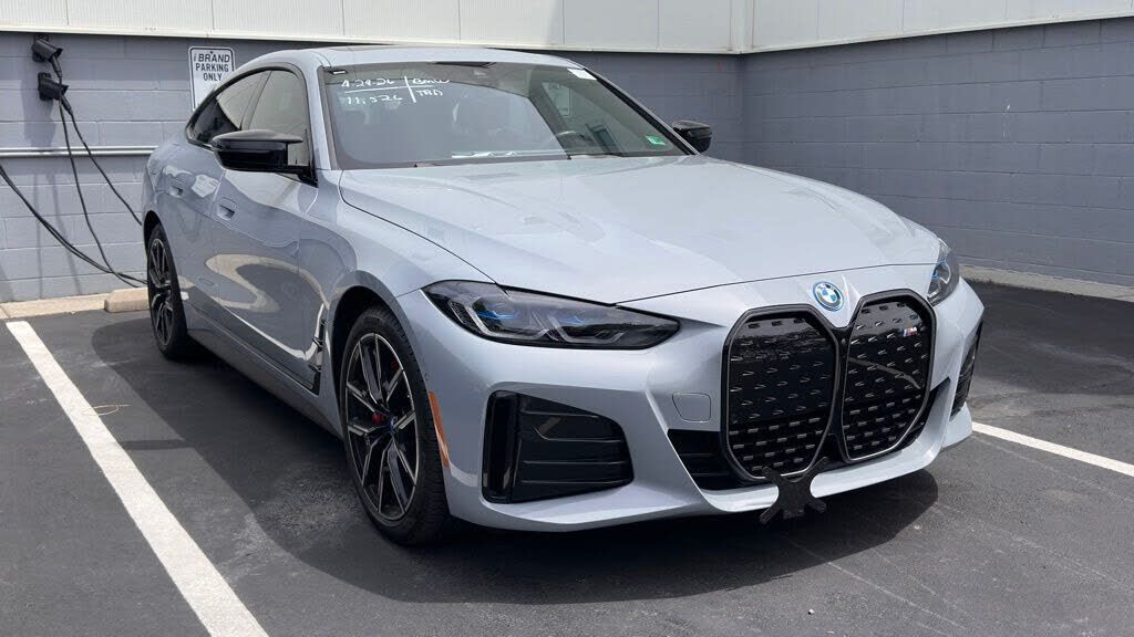 2024 BMW i4