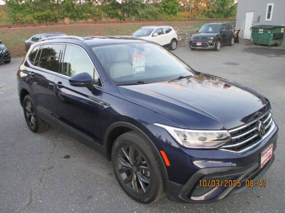 2022 VOLKSWAGEN Tiguan
