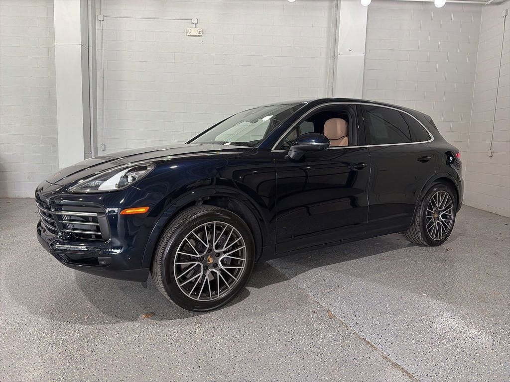 2023 PORSCHE Cayenne