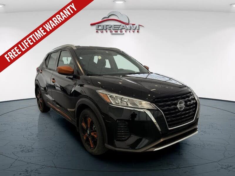 2021 NISSAN Kicks