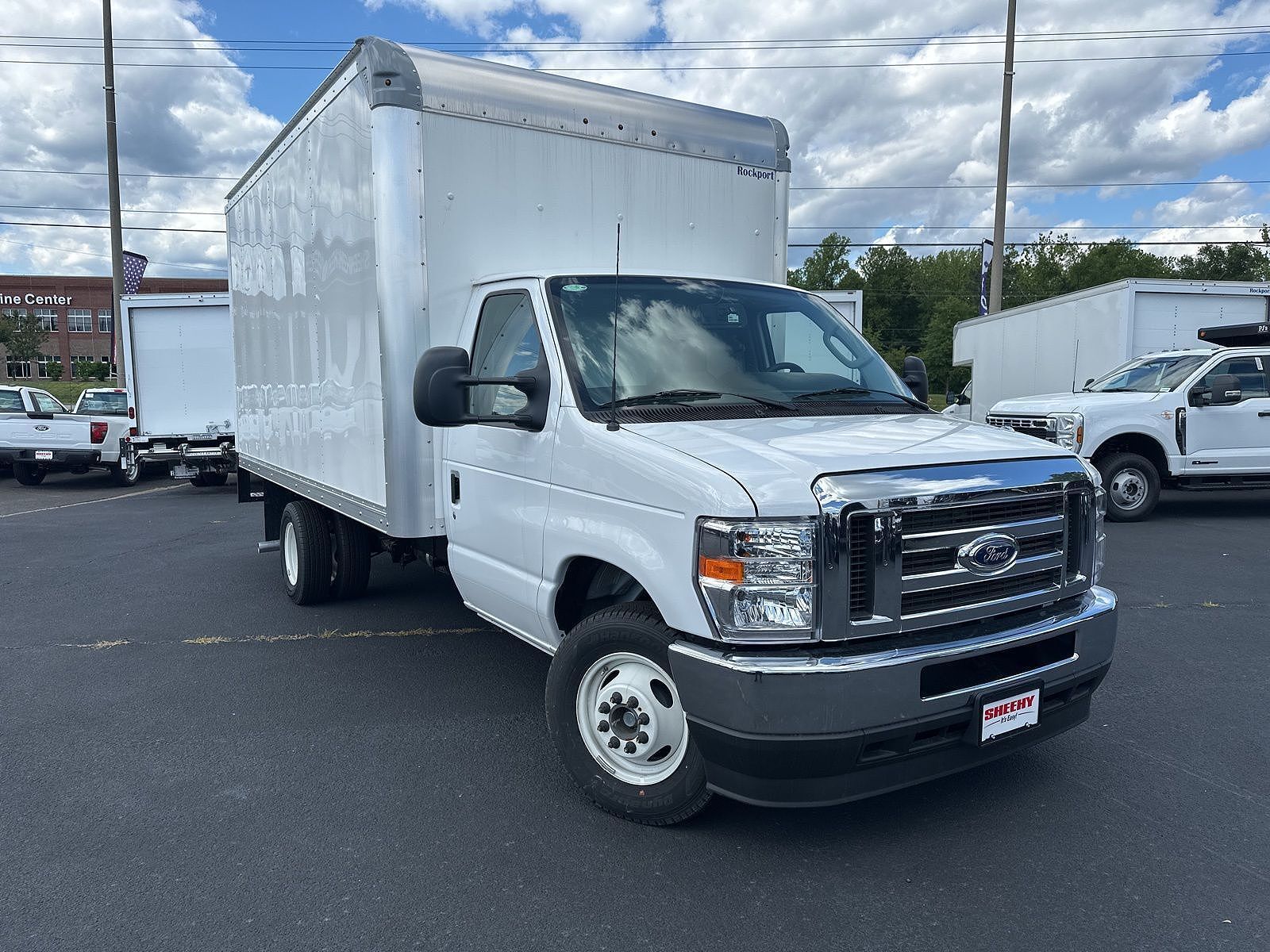 2025 FORD E-350