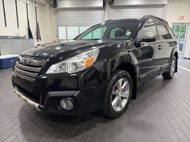 2013 SUBARU Outback