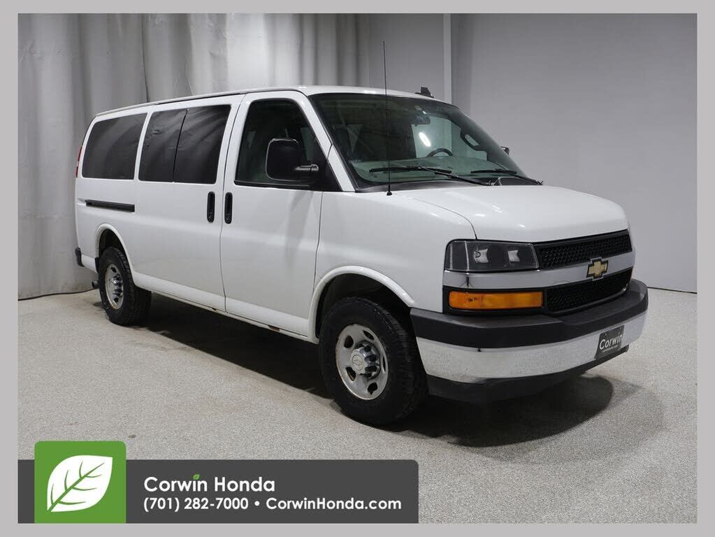 2017 CHEVROLET Express