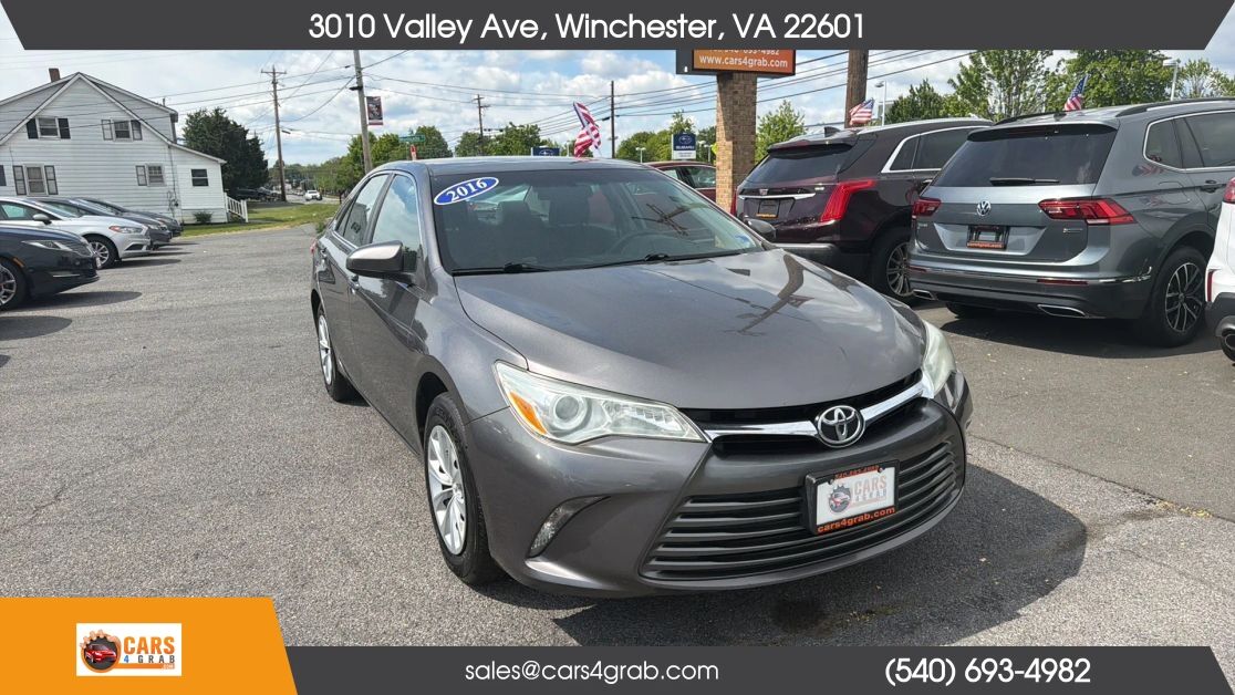 2016 TOYOTA Camry