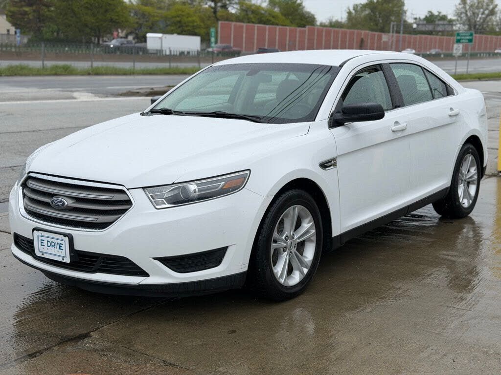2017 FORD Taurus