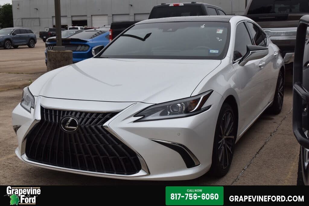 2023 LEXUS ES