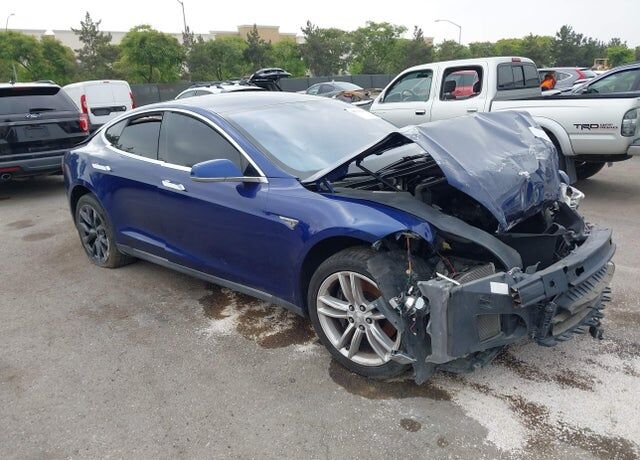 2016 TESLA Model S