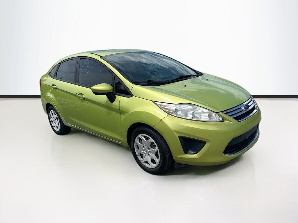 2011 FORD Fiesta