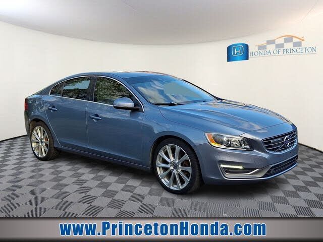2017 VOLVO S60