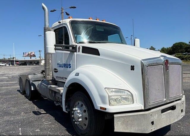 2018 KENWORTH T880