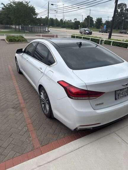2016 HYUNDAI Genesis