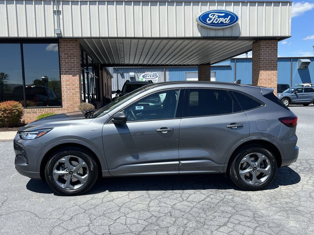 2024 FORD Escape