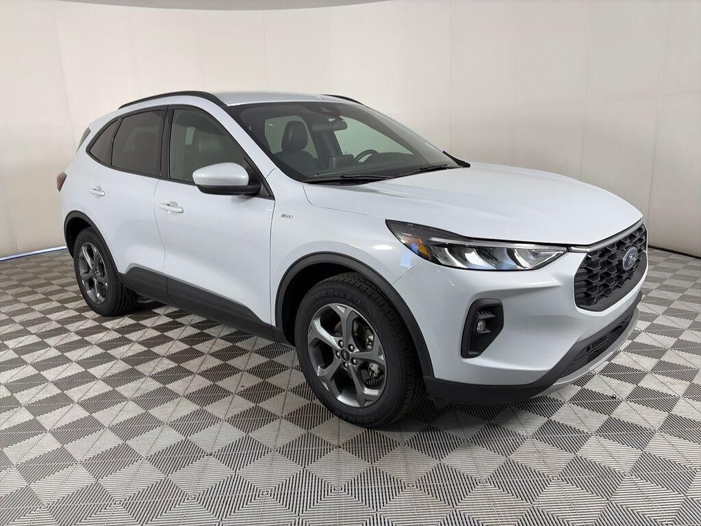 2025 FORD Escape