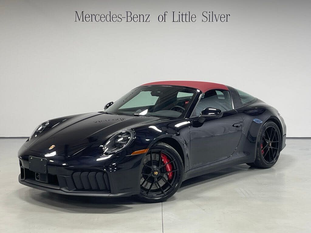 2025 PORSCHE 911