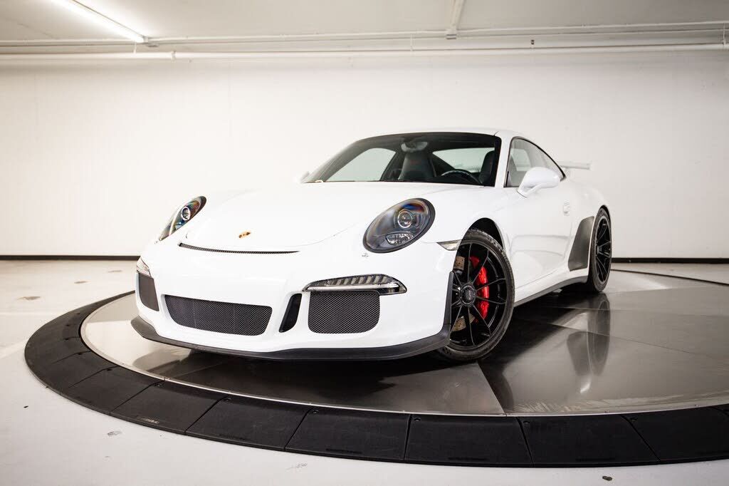 2015 PORSCHE 911