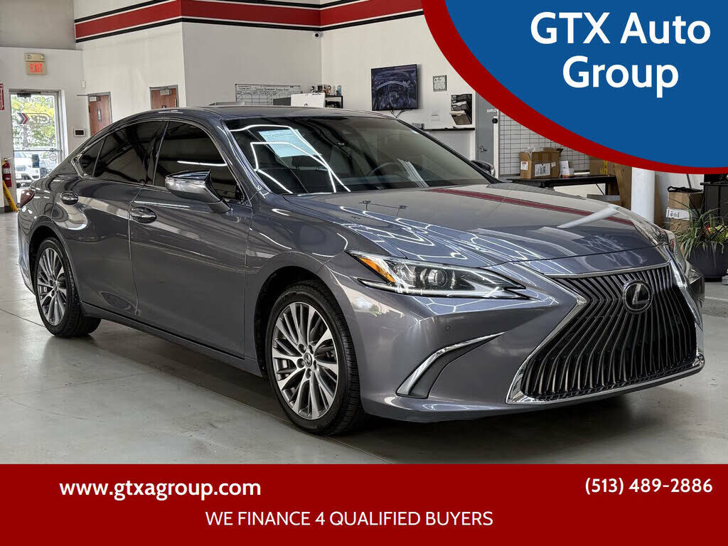2019 LEXUS ES