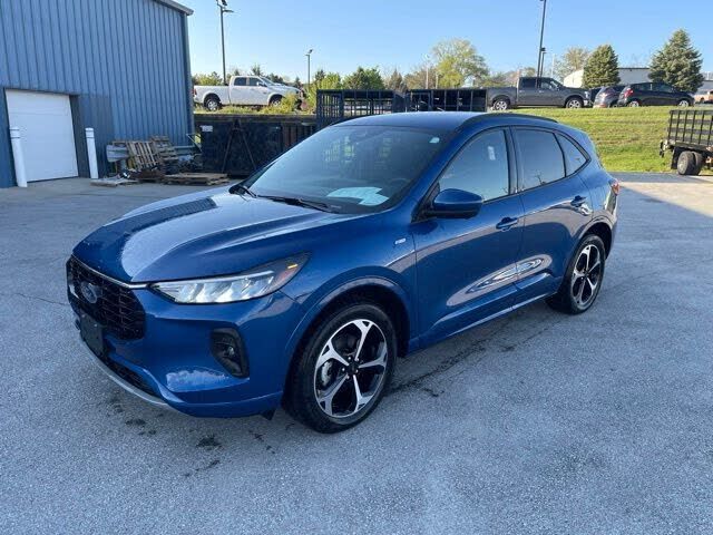 2023 FORD Escape