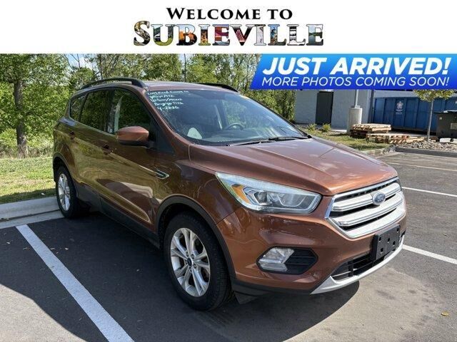 2017 FORD Escape