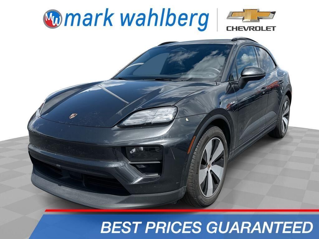 2024 PORSCHE Macan