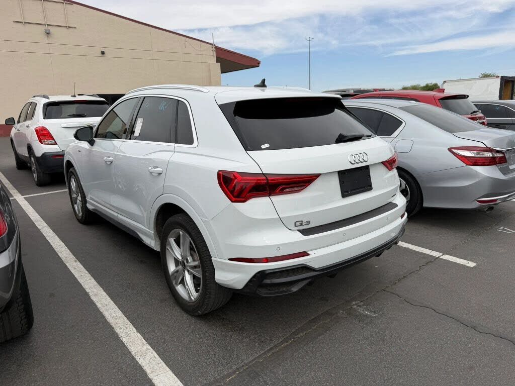2022 Audi Q3