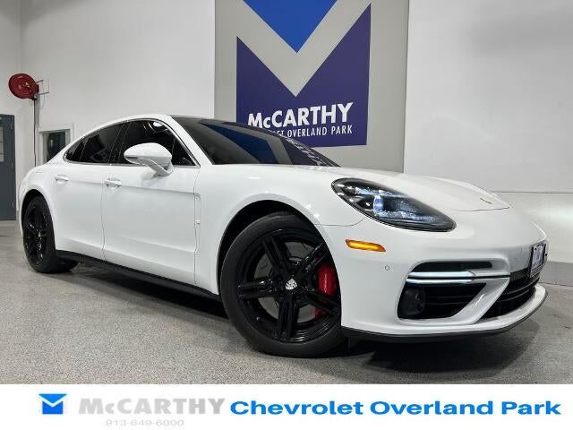 2018 PORSCHE Panamera