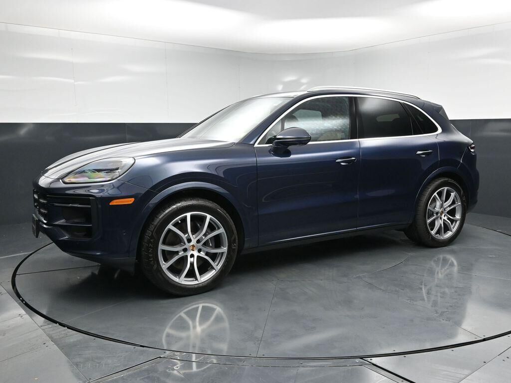 2025 PORSCHE Cayenne