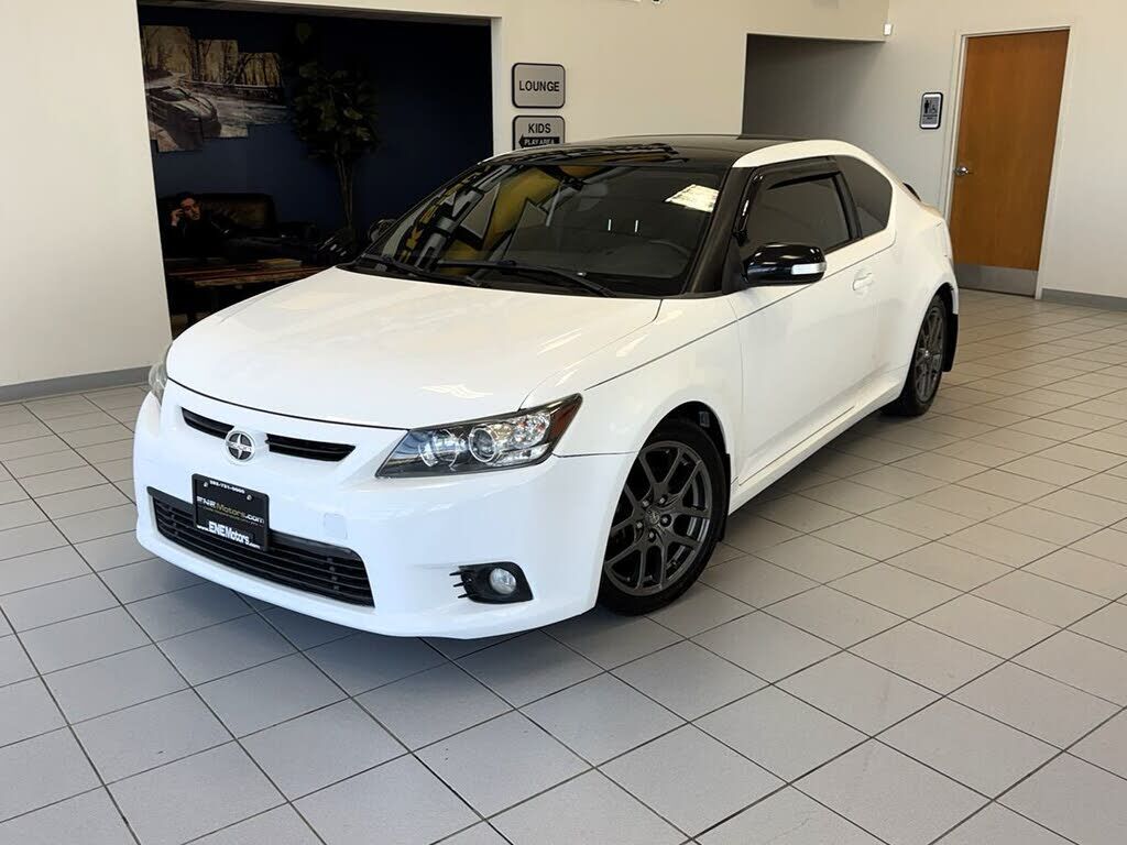 2013 TOYOTA SCION