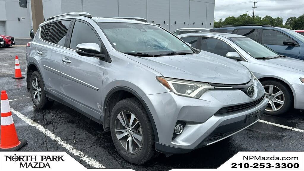 2017 TOYOTA RAV4