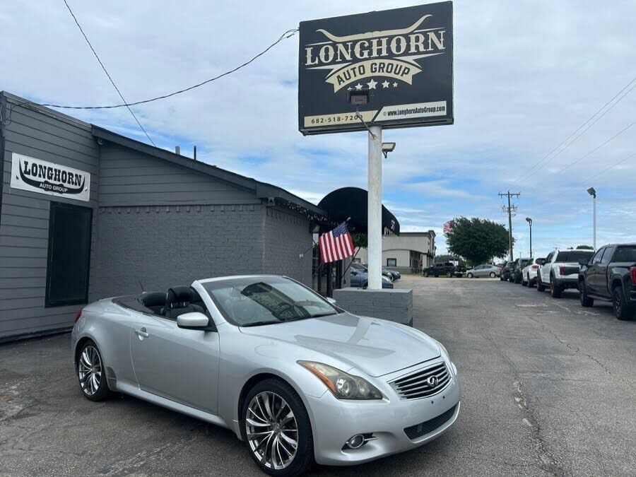 2011 INFINITI G37