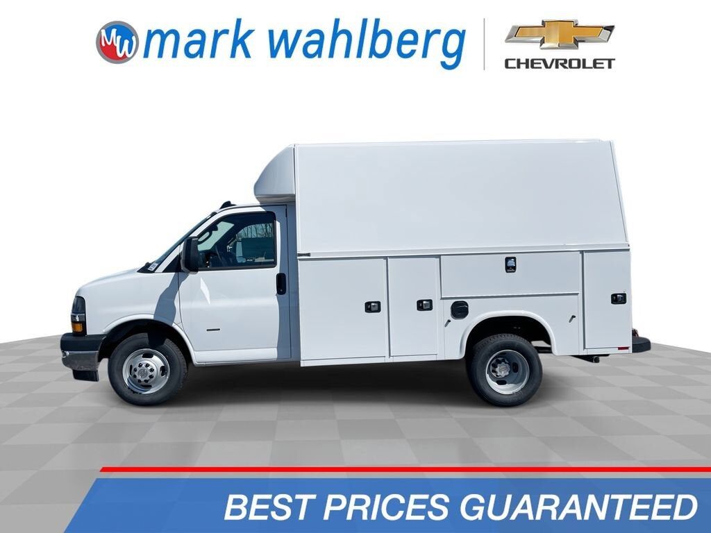 2025 CHEVROLET Express