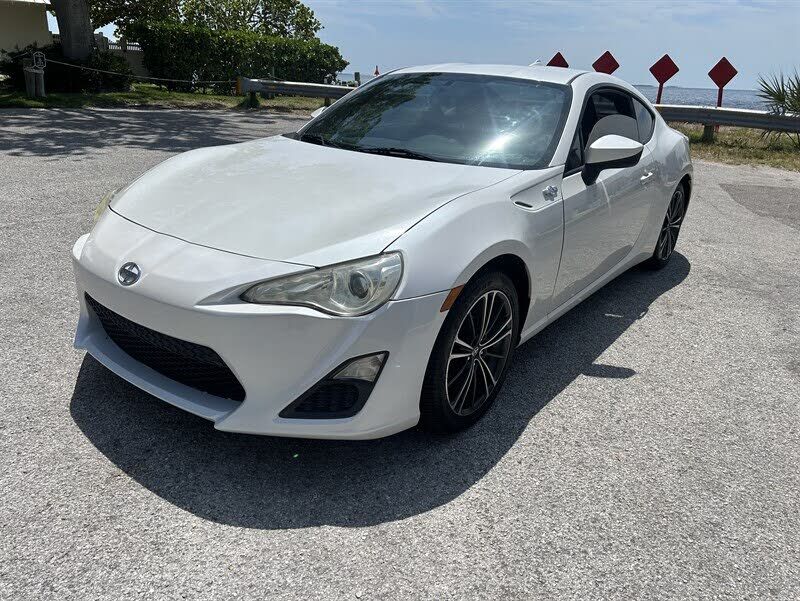 2013 TOYOTA Scion