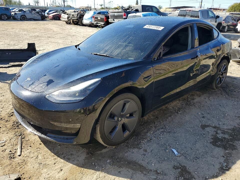 2022 TESLA Model 3