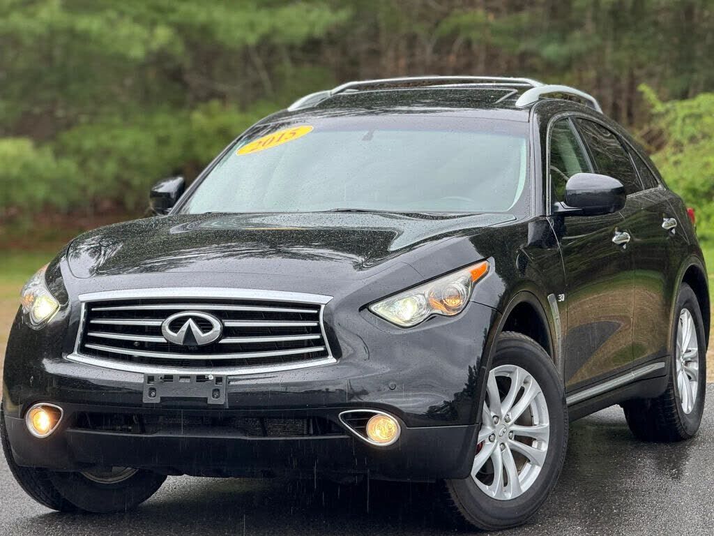 2015 INFINITI QX70