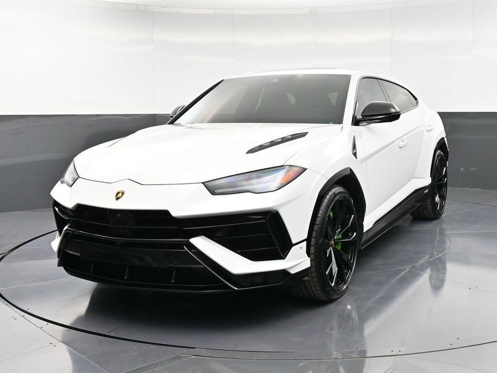 2024 LAMBORGHINI URUS