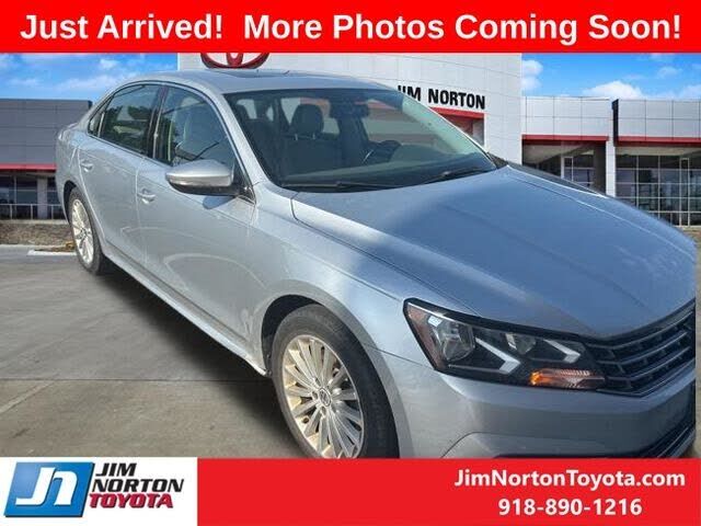 2017 VOLKSWAGEN Passat