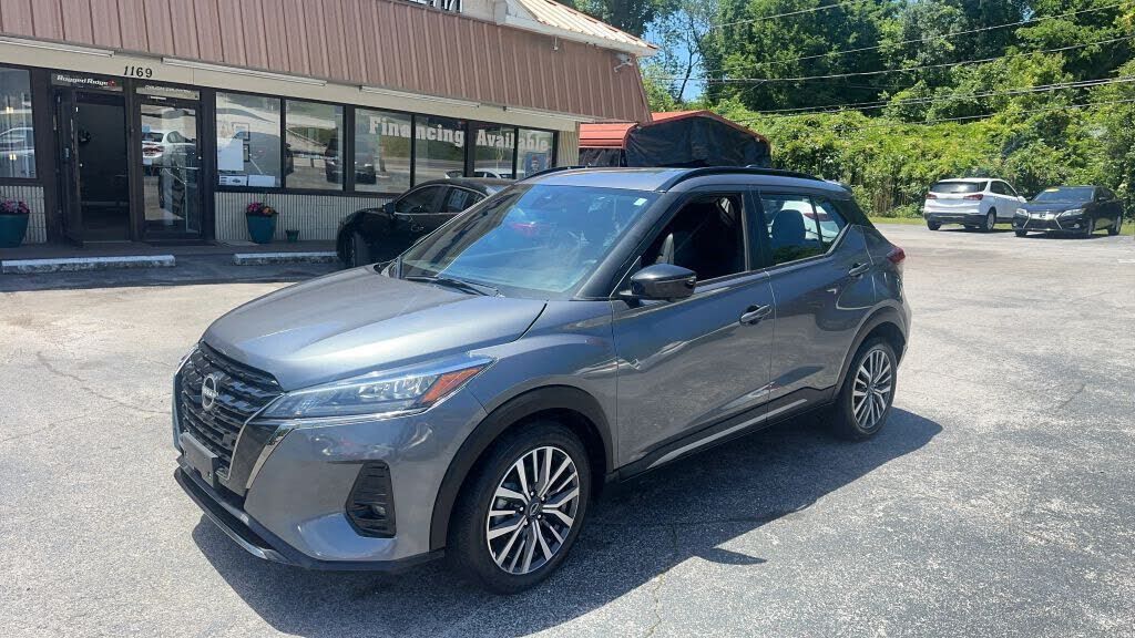 2024 NISSAN Kicks