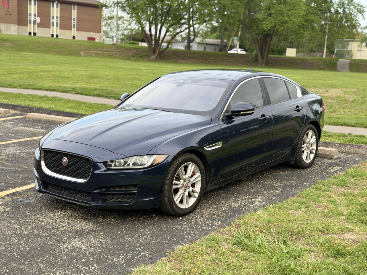2018 JAGUAR XE