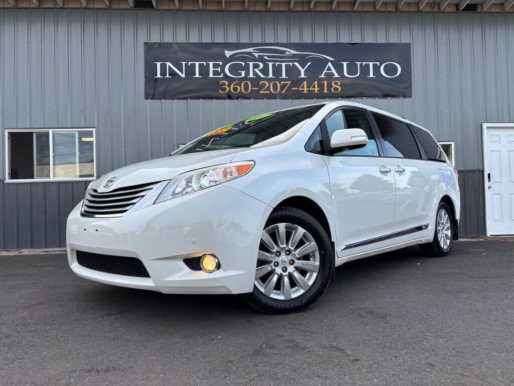2013 TOYOTA Sienna