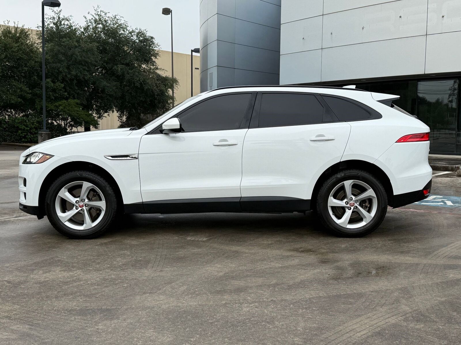 2018 JAGUAR F-Pace