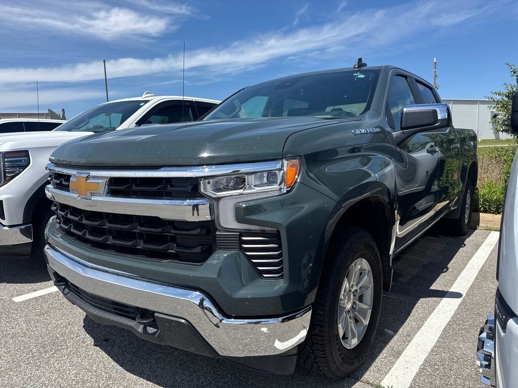 2025 CHEVROLET Silverado