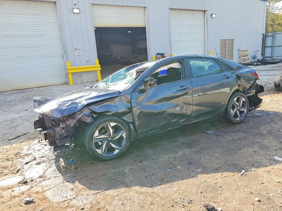 2023 HYUNDAI Elantra