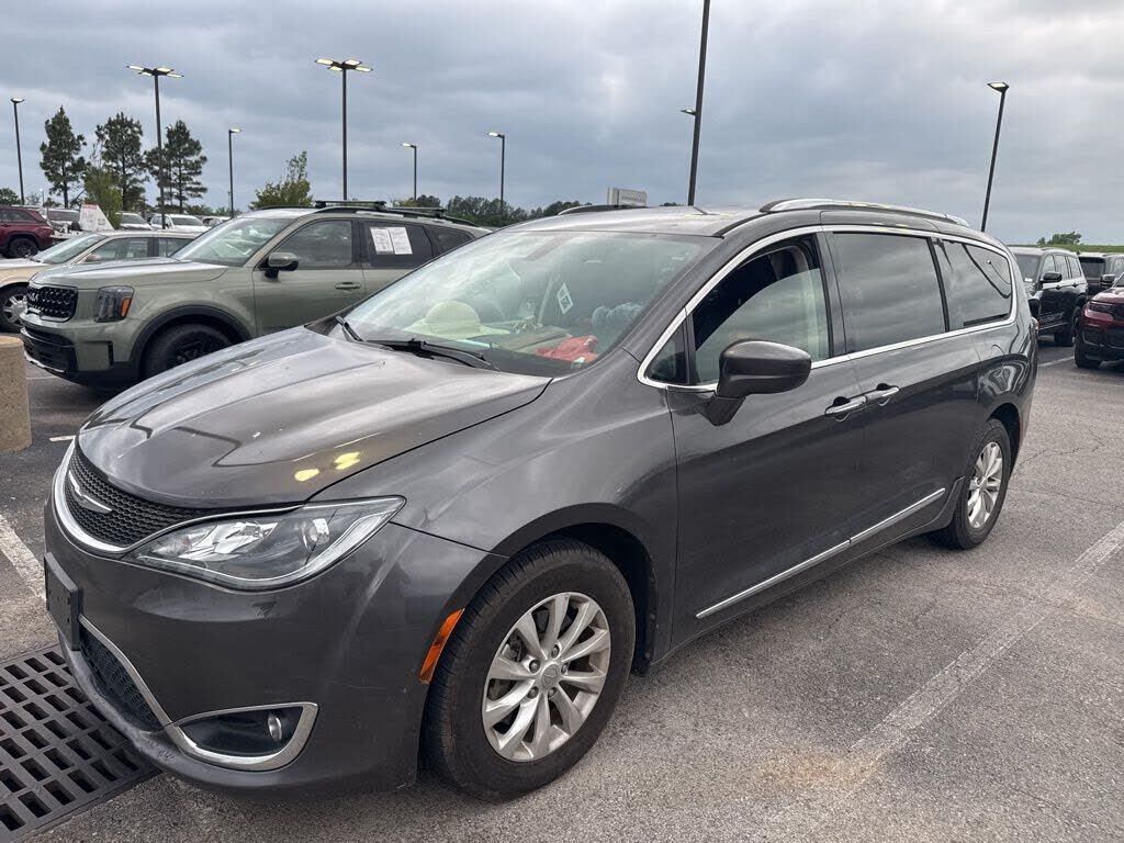 2019 CHRYSLER Pacifica