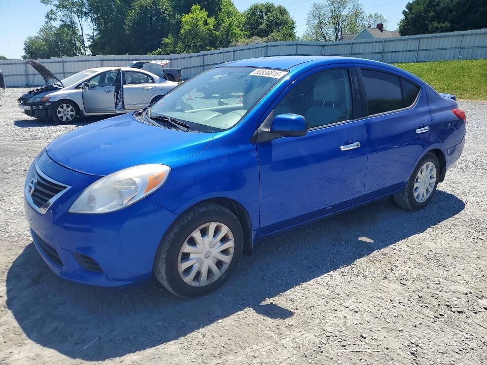 2013 NISSAN Versa
