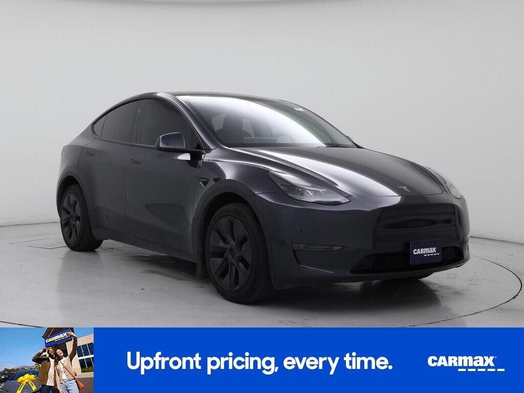 2025 TESLA Model Y