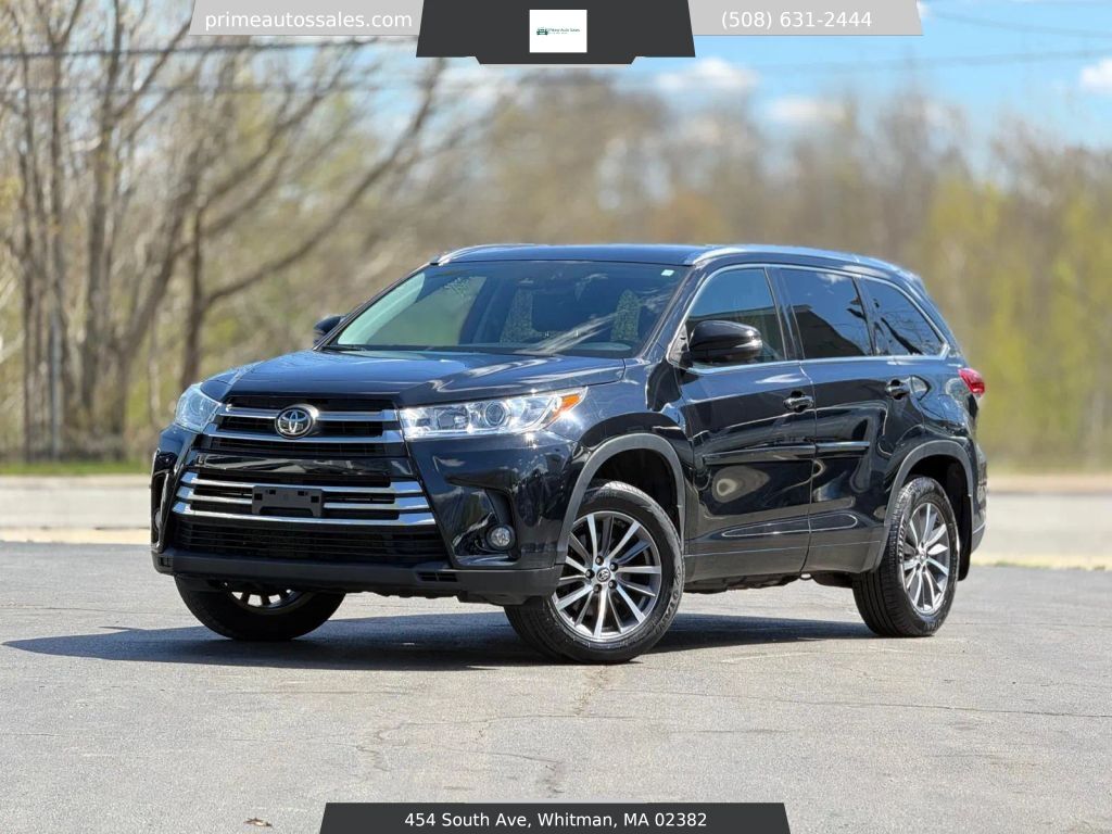 2017 TOYOTA Highlander